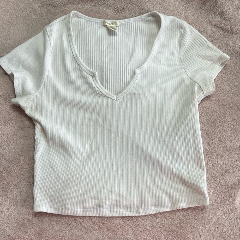White cropped tee